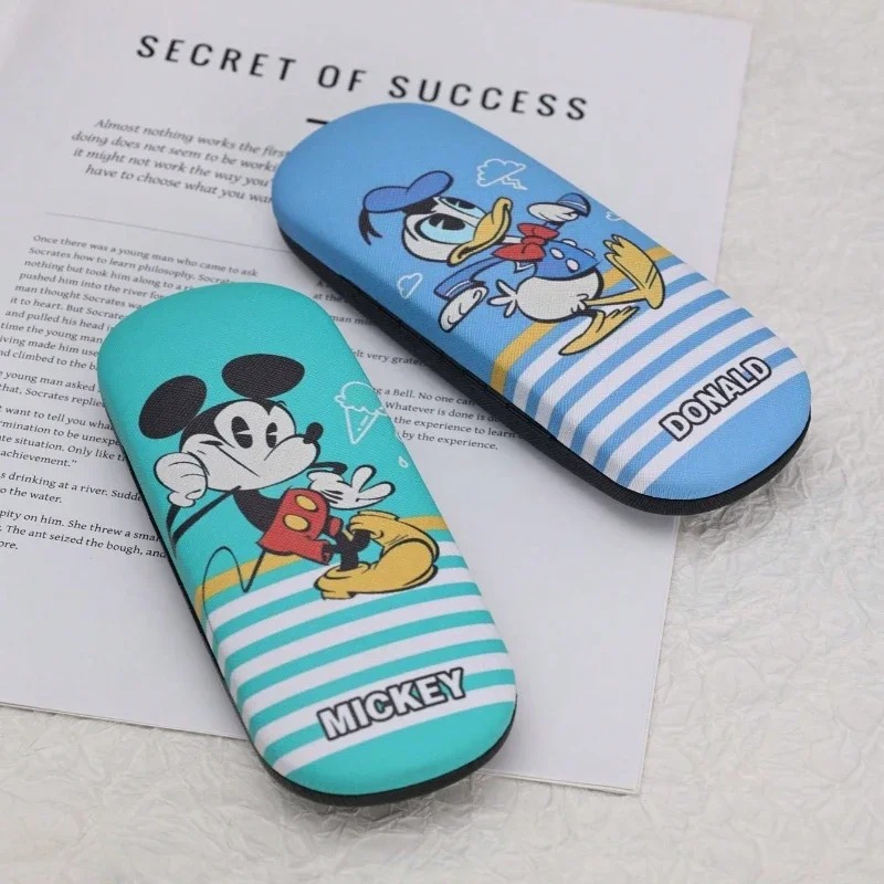Футляр для очков Disney Mickey – обзор и цена Travel Accessories For Dogs
